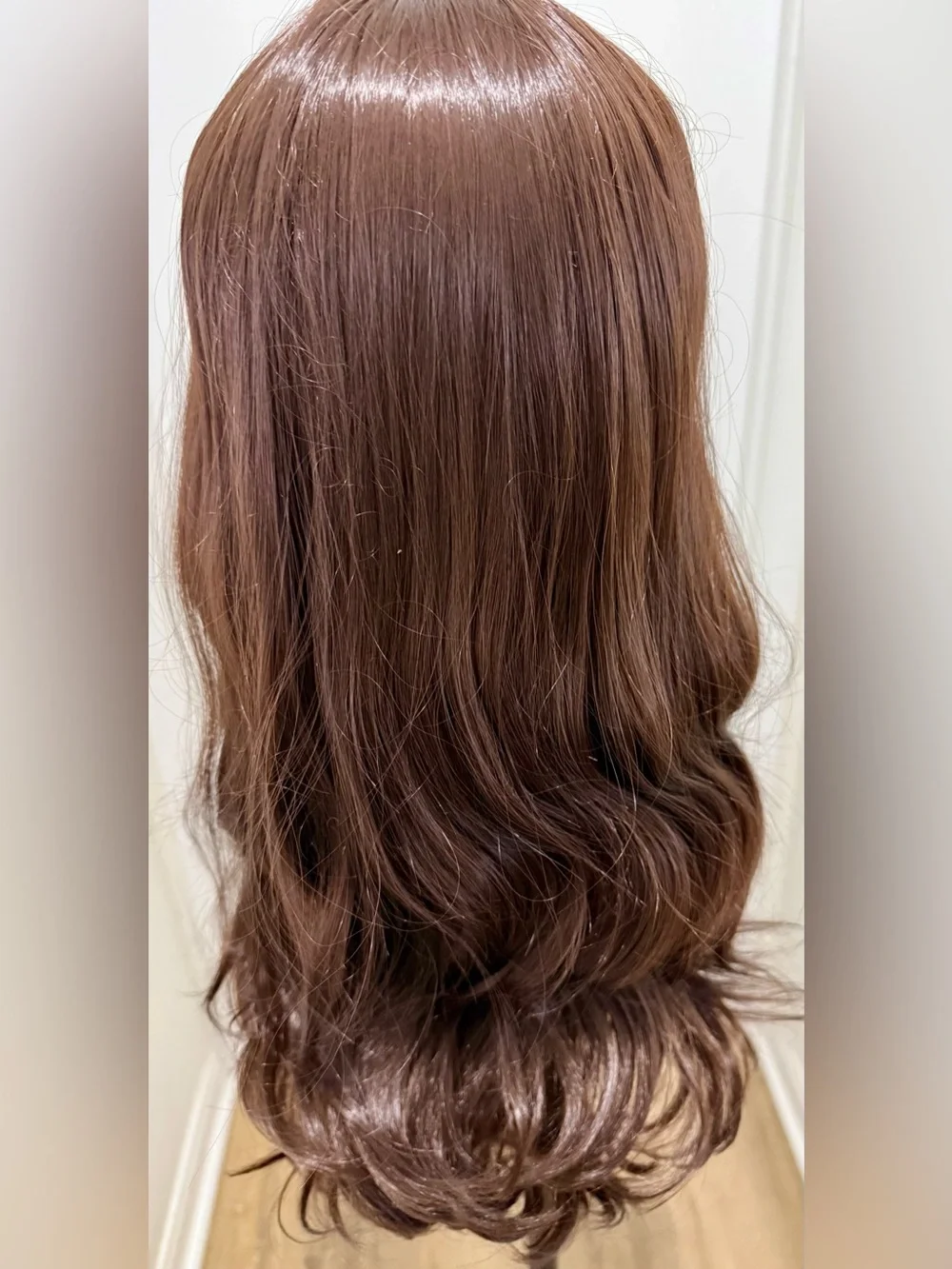 HAIR, 26” Wavy Center Part with Bangs with accessories, Brown